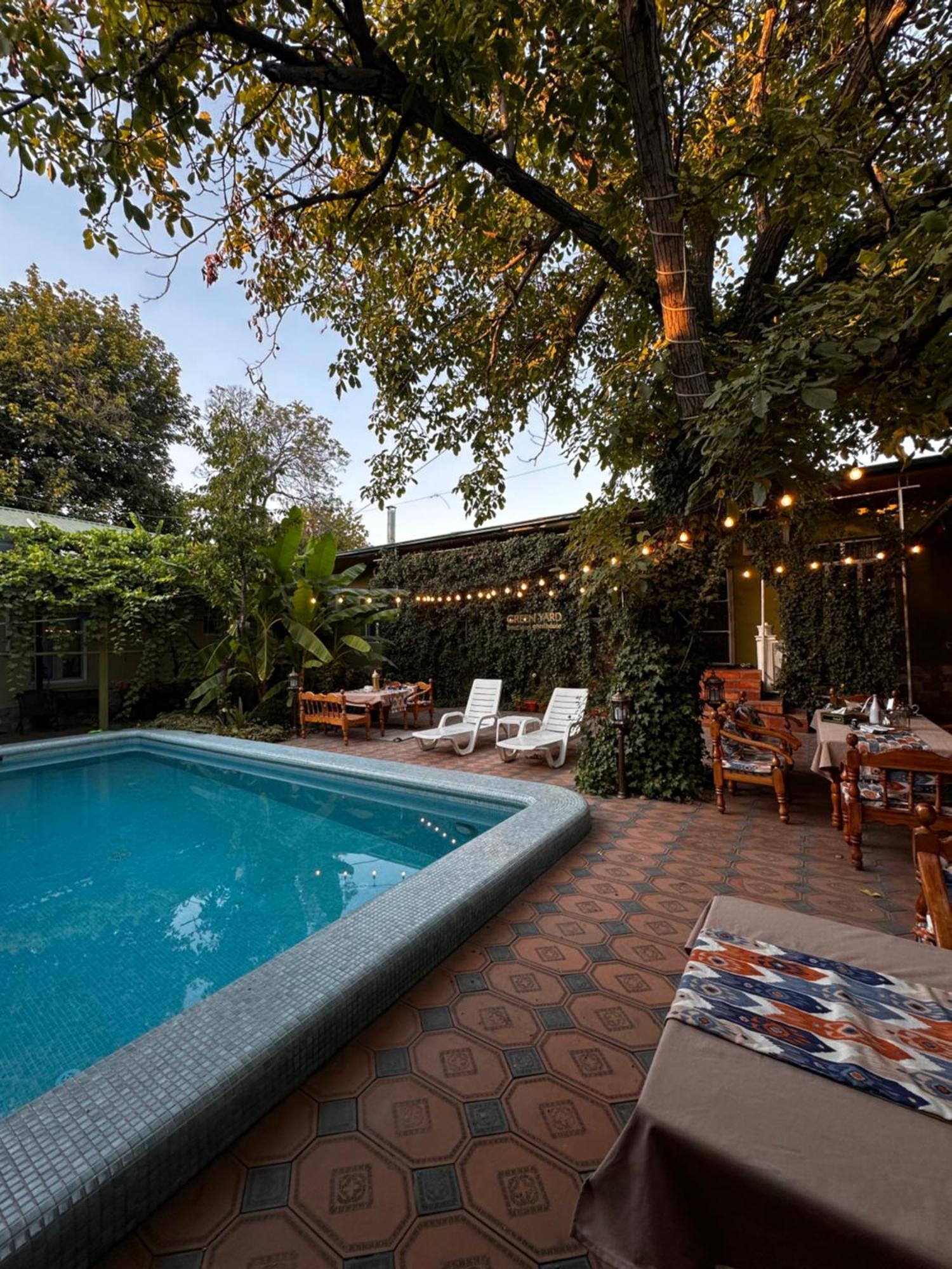 Green Yard Boutique Guesthouse Ташкент Екстер'єр фото